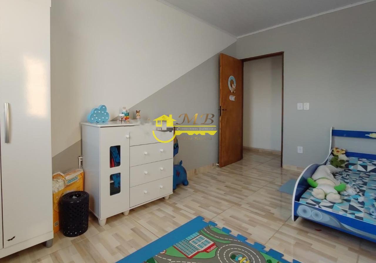 Casa à venda com 6 quartos, 250m² - Foto 2