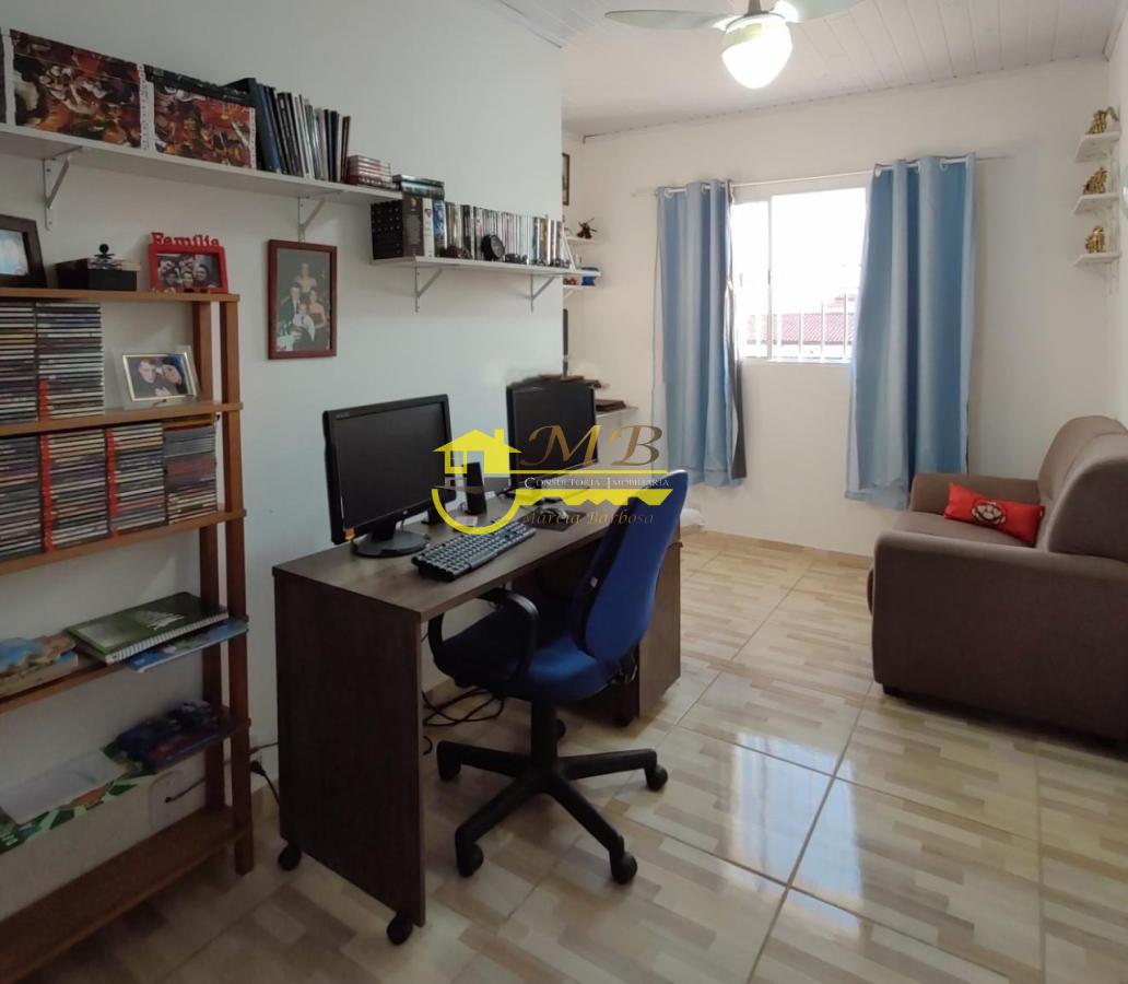 Casa à venda com 6 quartos, 250m² - Foto 8