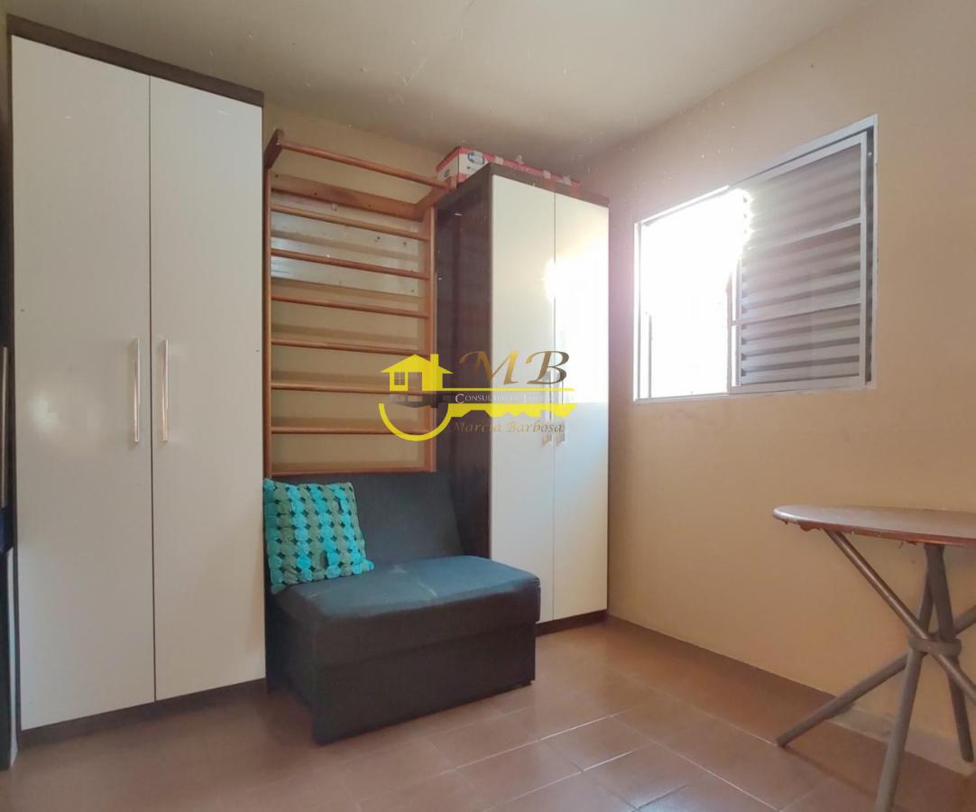 Casa à venda com 6 quartos, 250m² - Foto 12