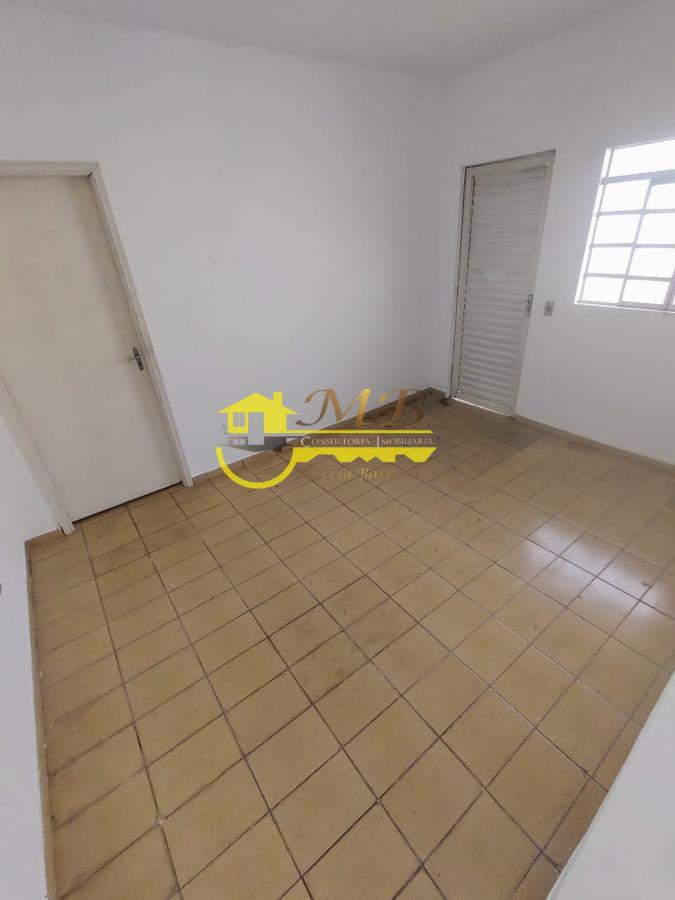 Casa à venda com 1 quarto, 300m² - Foto 4