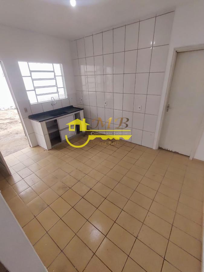 Casa à venda com 1 quarto, 300m² - Foto 5