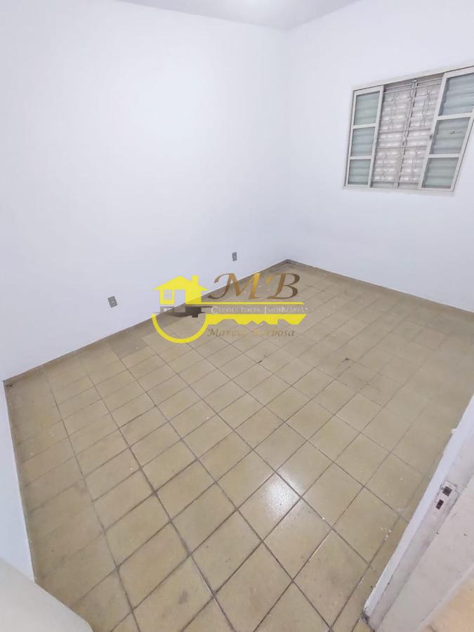 Casa à venda com 1 quarto, 300m² - Foto 7