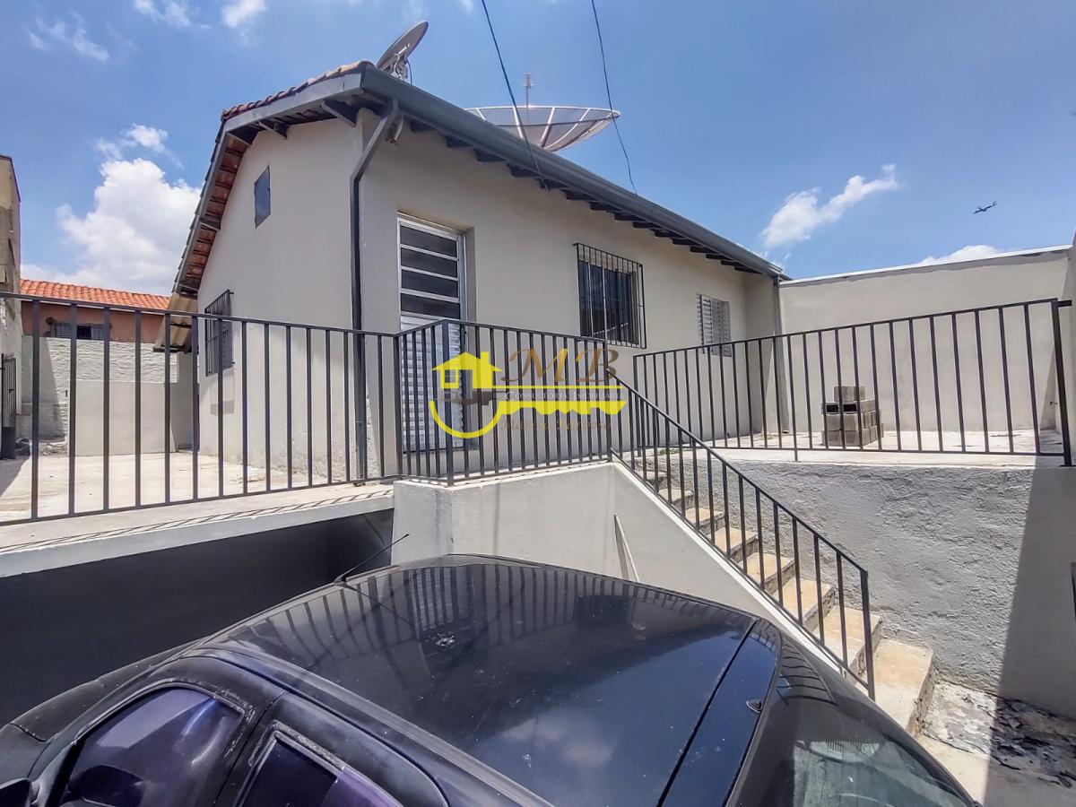 Casa à venda com 2 quartos, 250m² - Foto 2