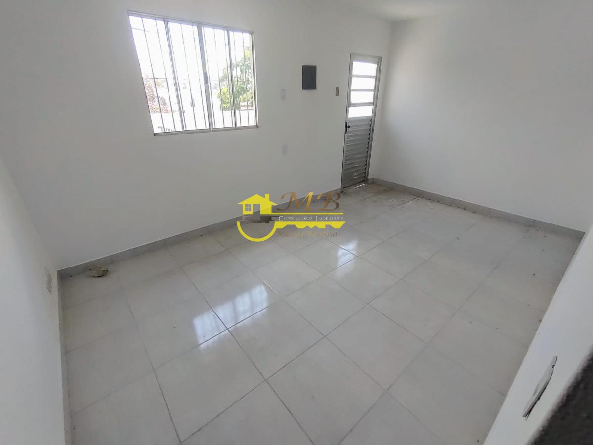 Casa à venda com 2 quartos, 250m² - Foto 6