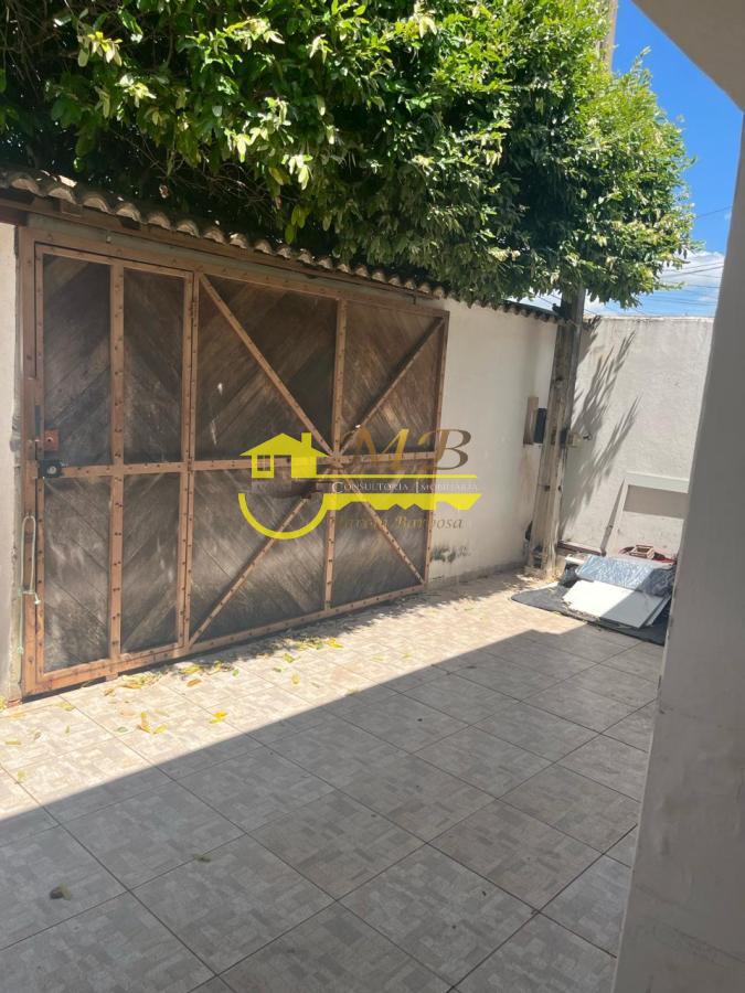 Casa à venda com 3 quartos, 300m² - Foto 4