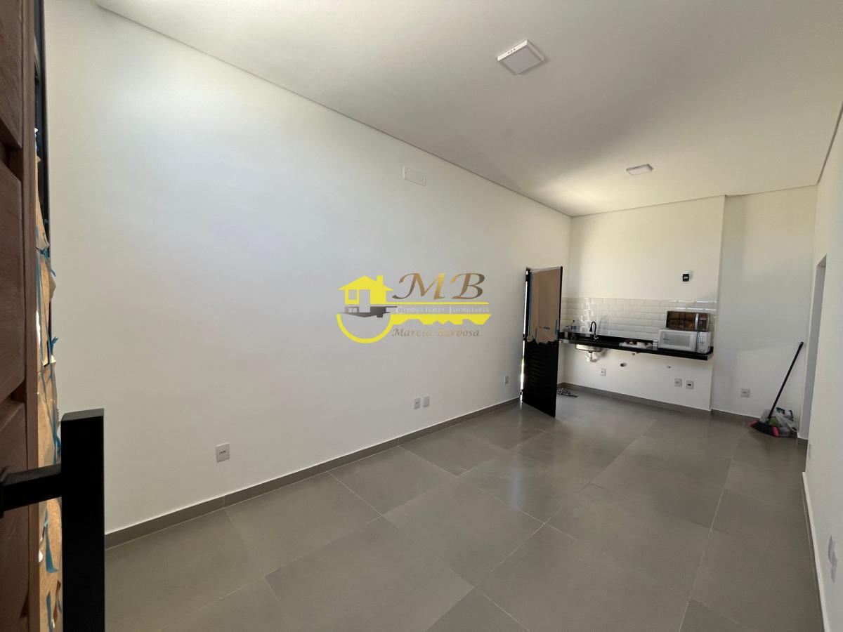 Casa à venda com 3 quartos, 206m² - Foto 4