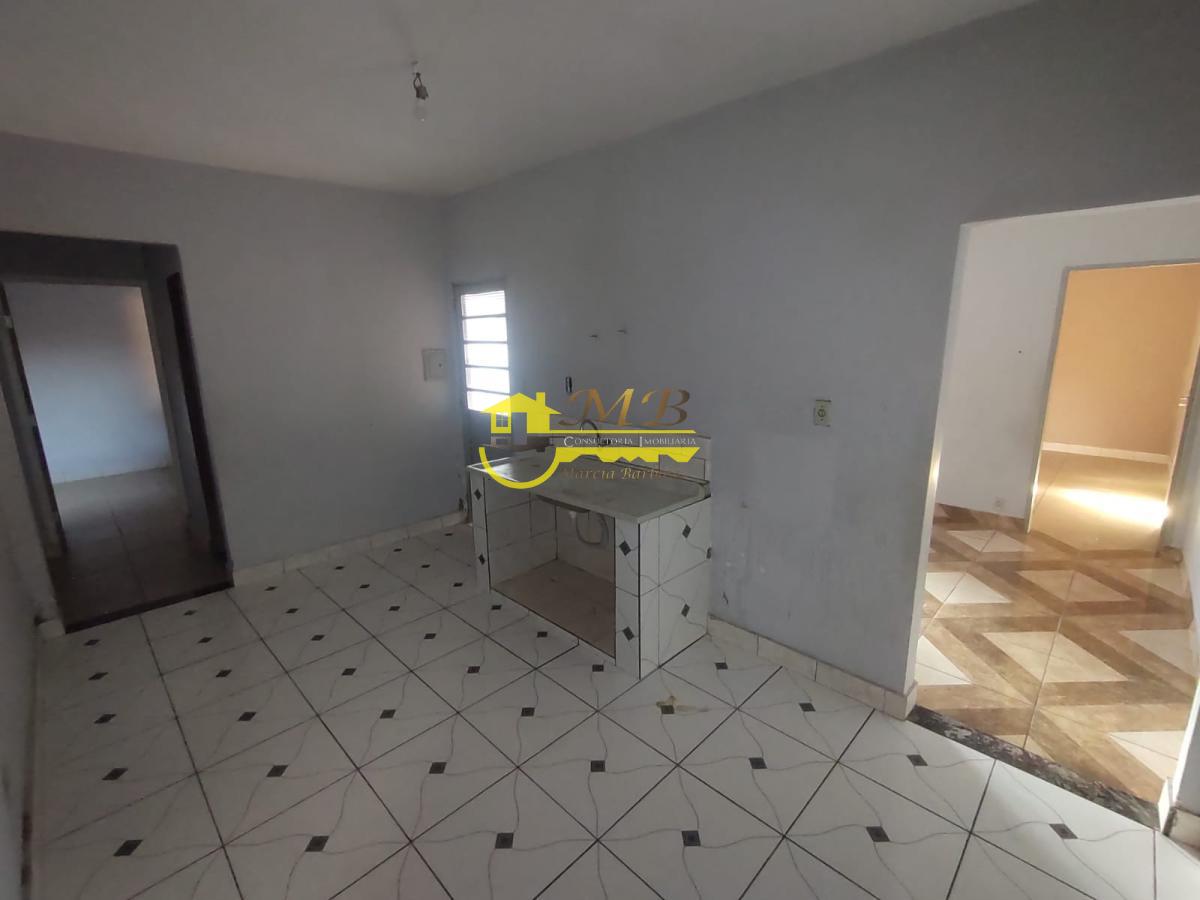 Casa à venda com 4 quartos, 250m² - Foto 13