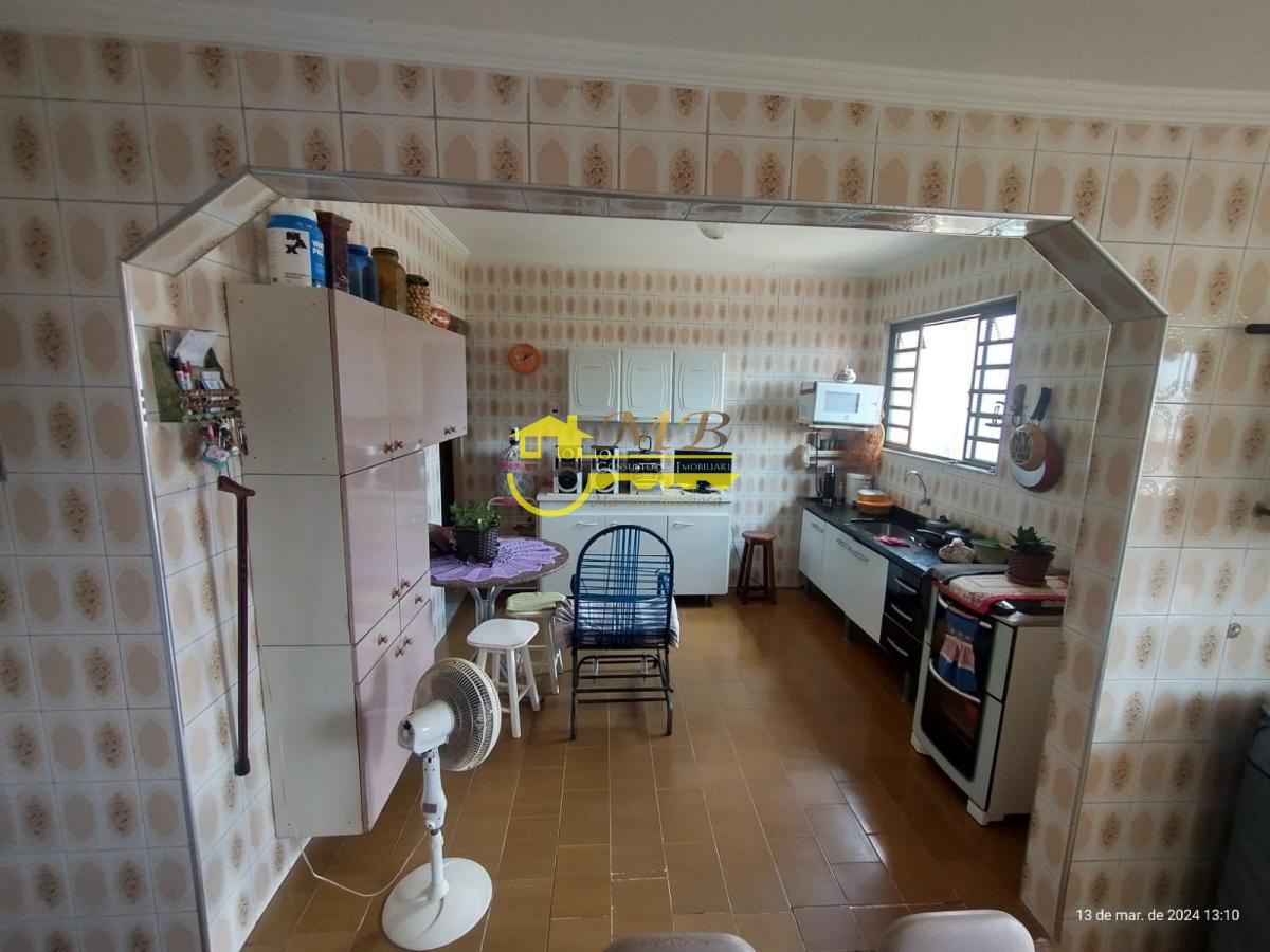 Casa à venda com 5 quartos, 360m² - Foto 14