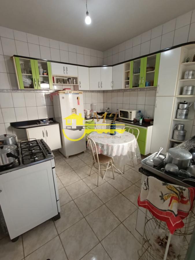 Casa à venda com 3 quartos, 250m² - Foto 6