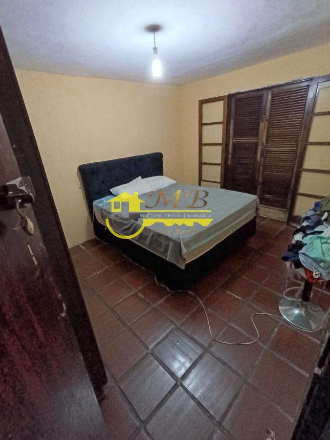 Casa à venda com 5 quartos, 218m² - Foto 6