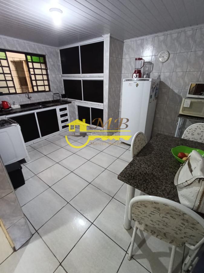 Casa à venda com 5 quartos, 218m² - Foto 12