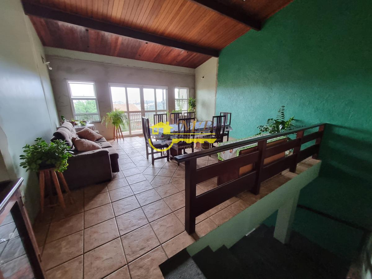 Casa à venda com 3 quartos, 250m² - Foto 3