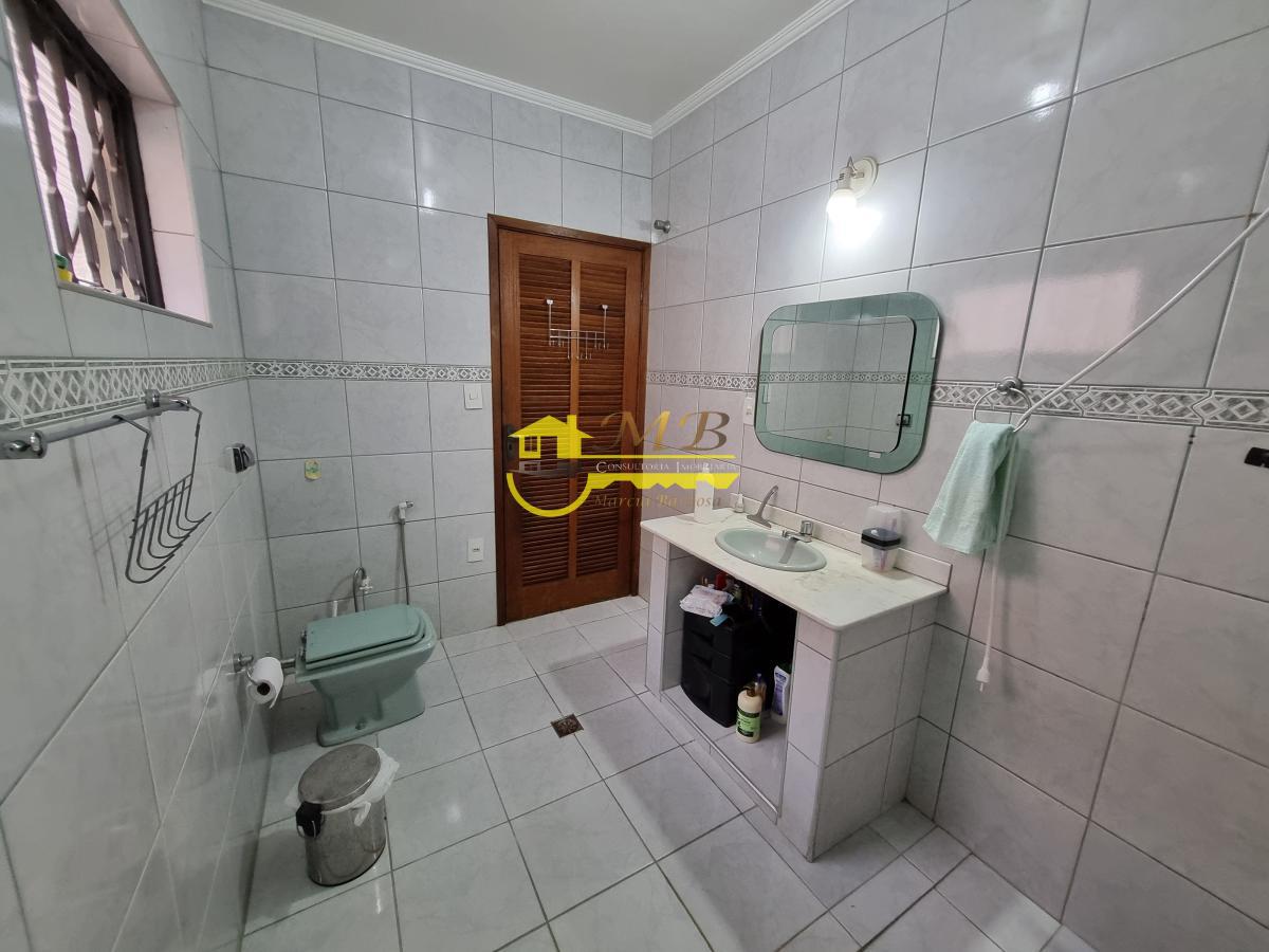 Casa à venda com 3 quartos, 250m² - Foto 10