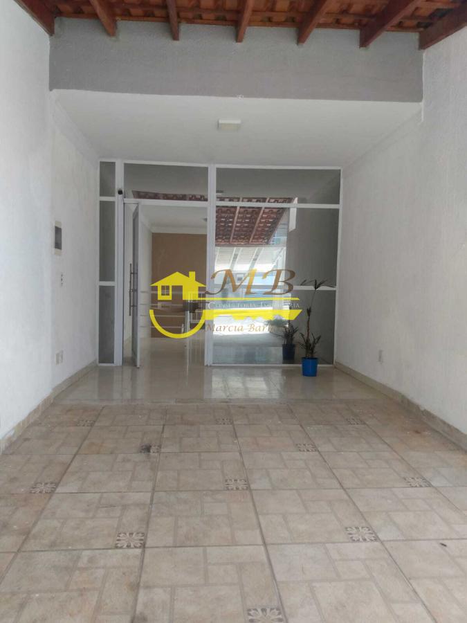 Casa à venda com 3 quartos, 218m² - Foto 4