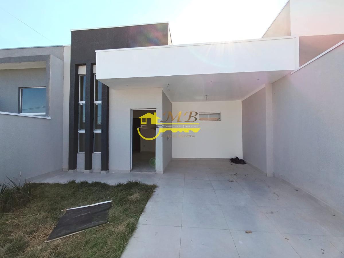 Casa à venda com 3 quartos, 165m² - Foto 1