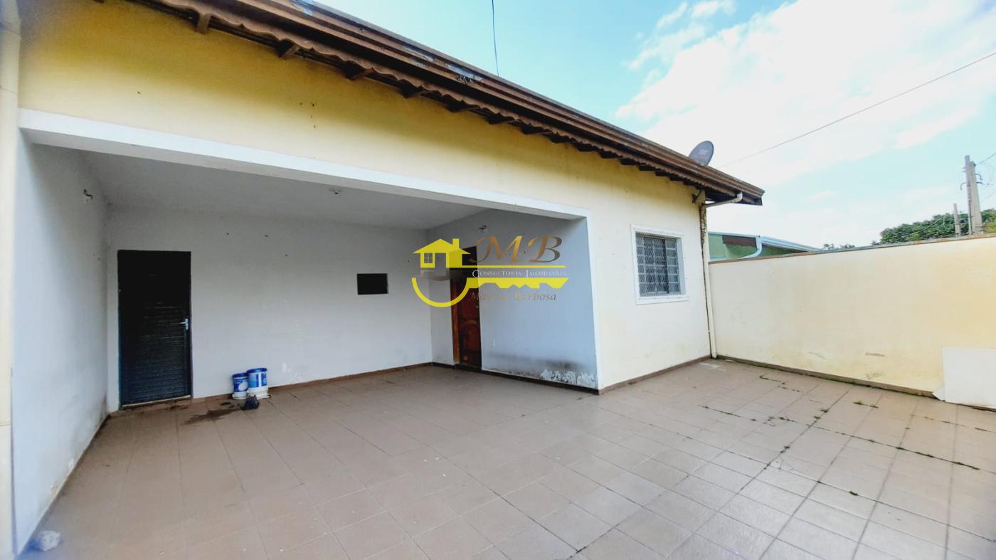 Casa à venda com 3 quartos, 250m² - Foto 1