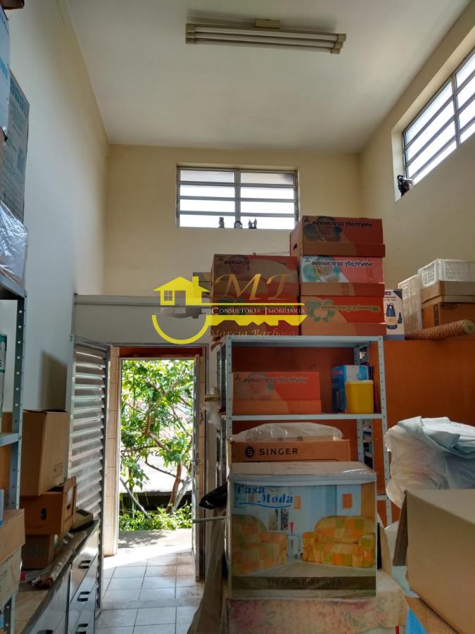 Casa à venda com 1 quarto, 320m² - Foto 13