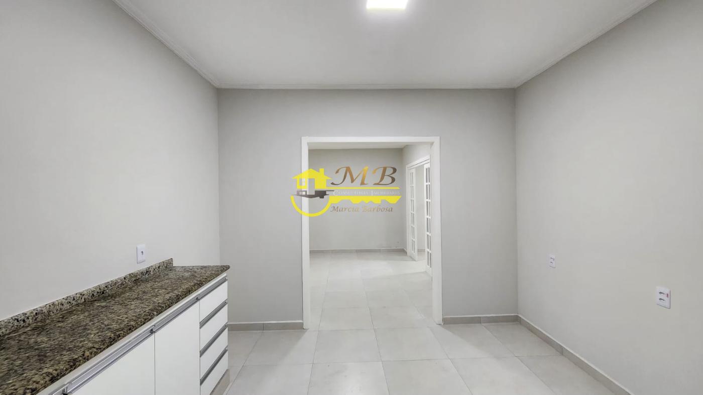 Casa à venda com 3 quartos, 277m² - Foto 13