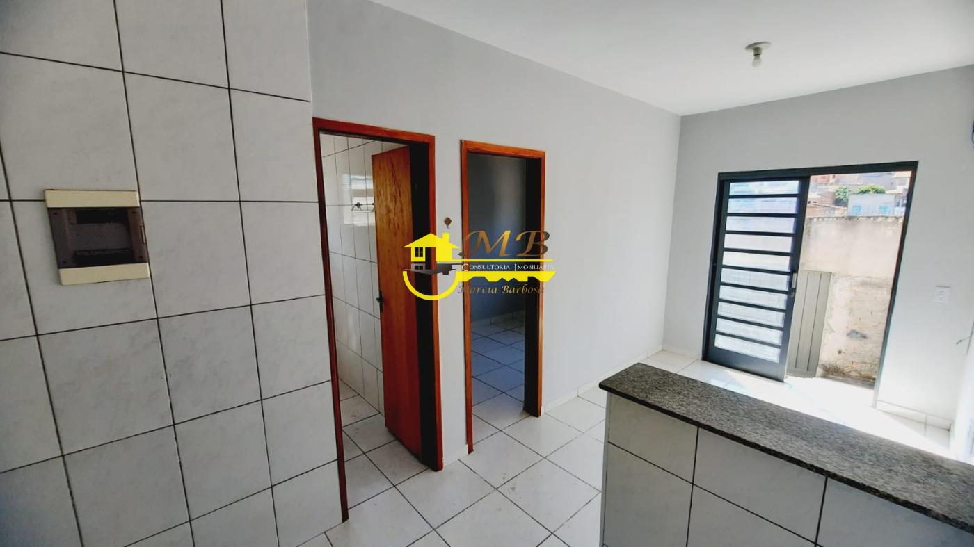 Casa para alugar com 1 quarto, 100m² - Foto 3