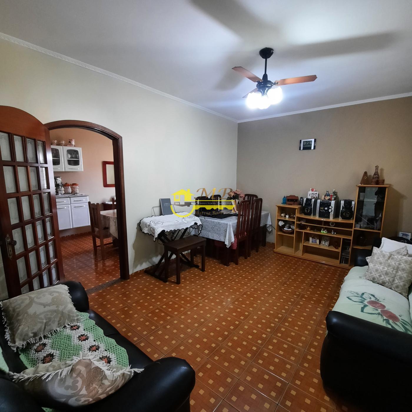 Casa à venda com 2 quartos, 350m² - Foto 4