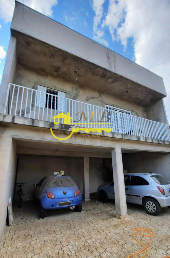 Casa à venda com 3 quartos, 200m² - Foto 2