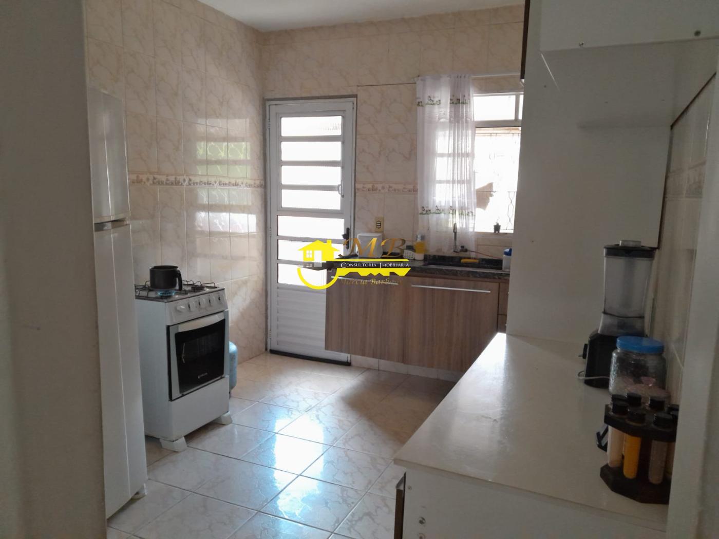 Casa à venda com 3 quartos, 300m² - Foto 7